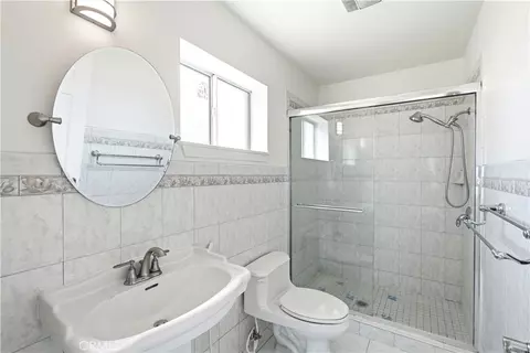 Bath - 14902 Dahlquist, Irvine, CA 92604 photo 4 of 5
