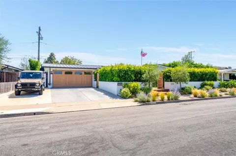 271 Camellia Ln, Costa Mesa, CA 92627