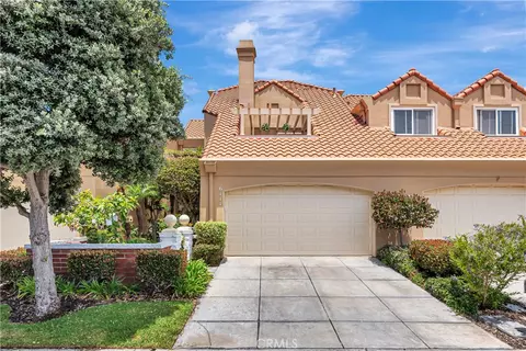 6111 Greenbrier Dr, Huntington Beach, CA 92648