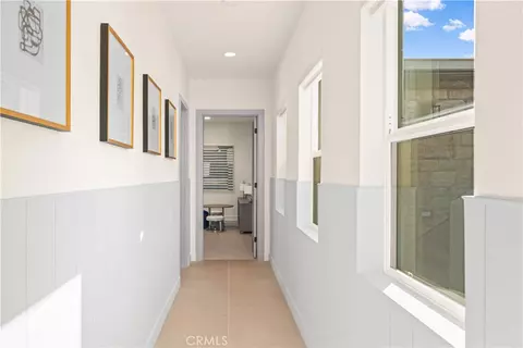 Entry Way - 18472 Boulder Blf, Silverado, CA 92676 photo 2 of 2