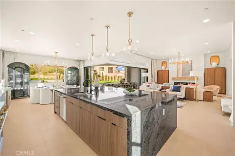 Kitchen - 18472 Boulder Blf, Silverado, CA 92676 photo 3 of 4
