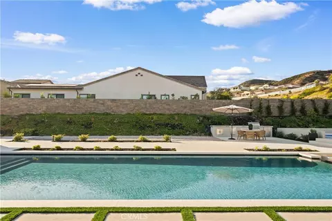 Exterior - 18472 Boulder Blf, Silverado, CA 92676 photo 15 of 23