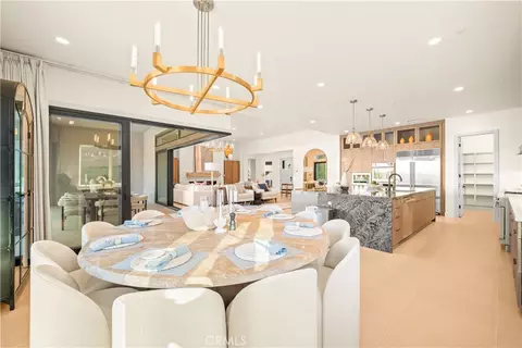 Dining - 18472 Boulder Blf, Silverado, CA 92676 photo 2 of 5