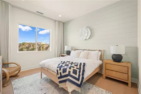 Bedroom - 18472 Boulder Blf, Silverado, CA 92676 photo 2 of 6