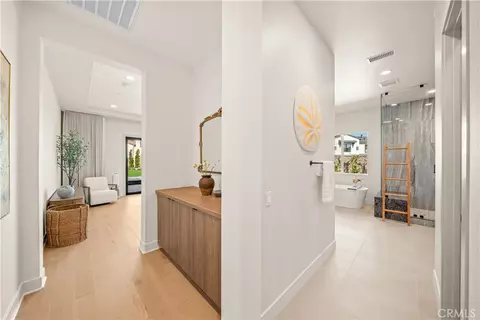 Entry Way - 18472 Boulder Blf, Silverado, CA 92676 photo 1 of 2