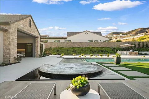 Exterior - 18472 Boulder Blf, Silverado, CA 92676 photo 17 of 23