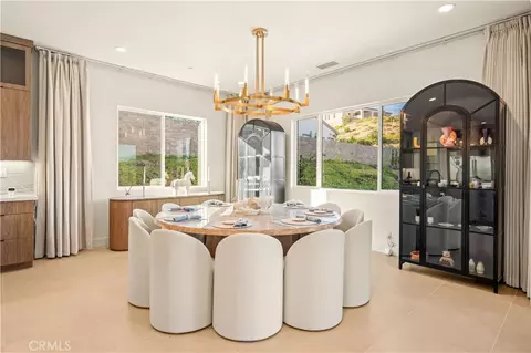 Dining - 18472 Boulder Blf, Silverado, CA 92676 photo 1 of 5