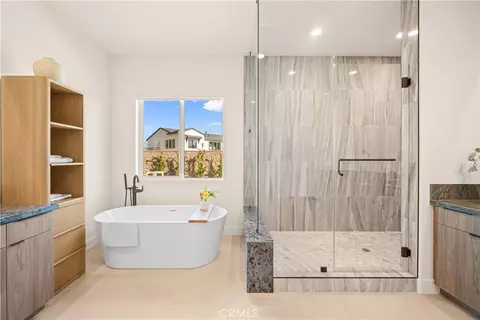 Bath - 18472 Boulder Blf, Silverado, CA 92676 photo 1 of 6