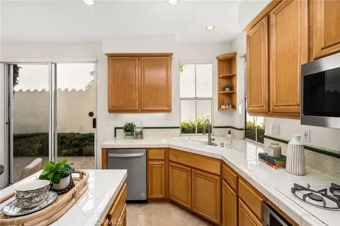 Kitchen - 37 Del Cambrea, Irvine, CA 92606 photo 4 of 6