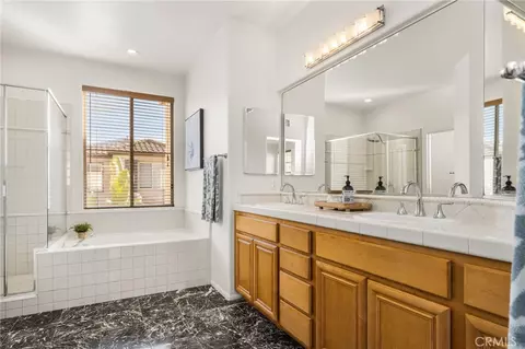 Bath - 37 Del Cambrea, Irvine, CA 92606 photo 2 of 4