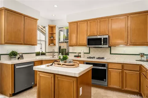 Kitchen - 37 Del Cambrea, Irvine, CA 92606 photo 3 of 6