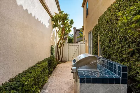 Exterior - 37 Del Cambrea, Irvine, CA 92606 photo 5 of 10