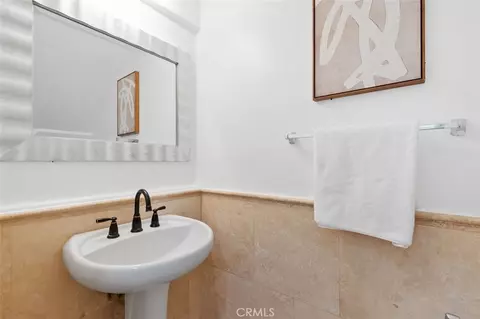 Bath - 31 Dinuba, Irvine, CA 92602 photo 1 of 3