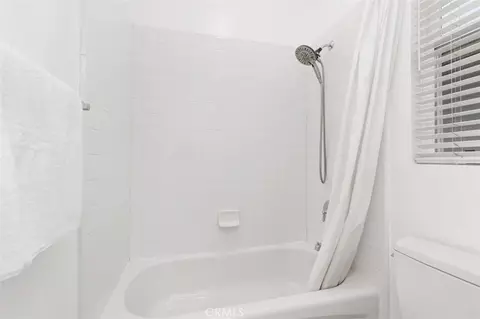 Bath - 31 Dinuba, Irvine, CA 92602 photo 3 of 3
