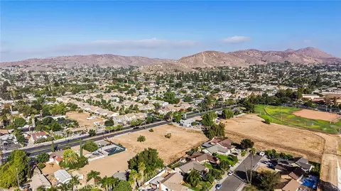 5127 La Sierra, Riverside, CA 92505 photo 9
