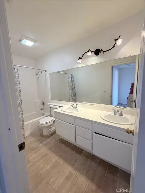 Bath - 36547 Caleandra St, Palmdale, CA 93552 photo 3 of 4