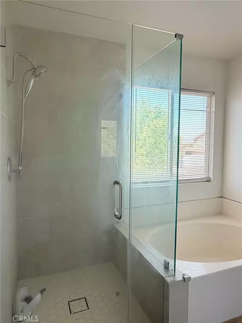 Bath - 36547 Caleandra St, Palmdale, CA 93552 photo 2 of 4