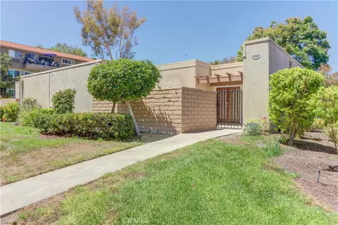 2357 Via Mariposa E #D, Laguna Woods, CA 92637