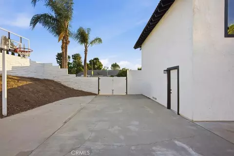Exterior - 6190 Shaker, Riverside, CA 92506 photo 17 of 17