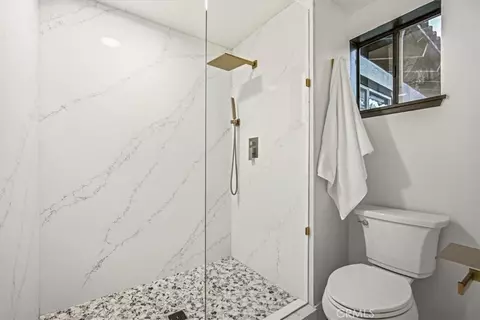 Bath - 6190 Shaker, Riverside, CA 92506 photo 5 of 5