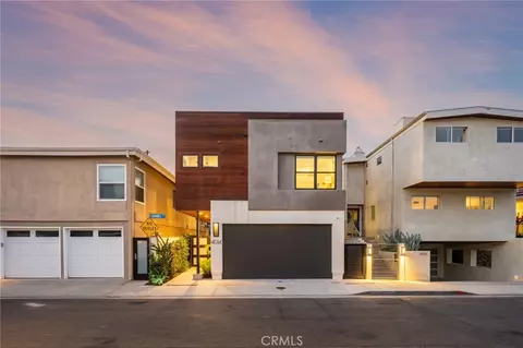 4014 Channel Pl, Newport Beach, CA 92663