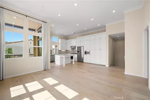 Living - 110 Mighty Oak, Irvine, CA 92602 photo 2 of 4
