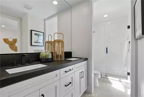 Bath - 508 Marlow Ln, Montebello, CA 90640 photo 1 of 1