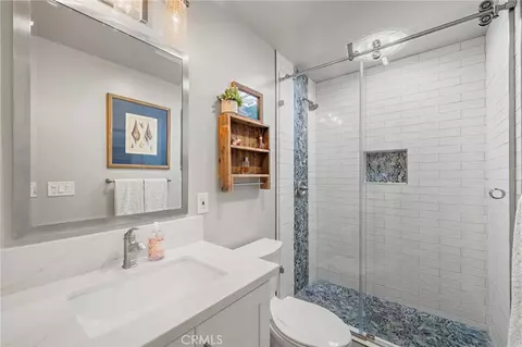 Bath - 8239 Sugarman Dr, La Jolla, CA 92037 photo 3 of 4