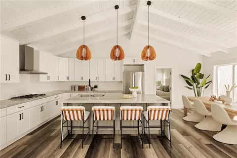 702 Acacia Ave, Corona Del Mar, CA 92625