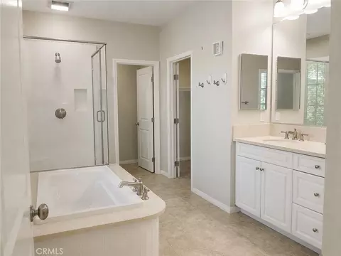 38 Cipresso, Irvine, CA 92618 photo 8