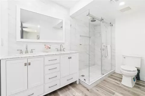Bath - 4331 Rafael, Irvine, CA 92604 photo 1 of 3