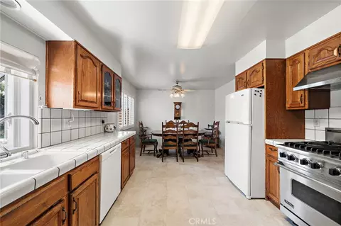 Kitchen - 15022 Hunter Ln, Westminster, CA 92683 photo 5 of 6