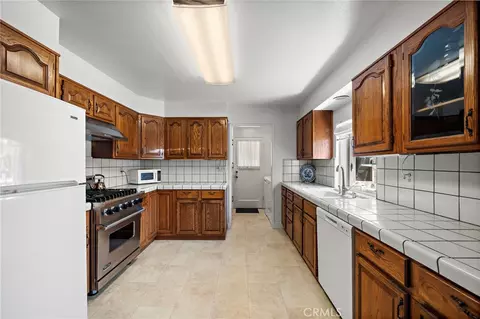 Kitchen - 15022 Hunter Ln, Westminster, CA 92683 photo 1 of 6