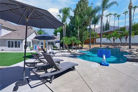 Exterior - 28737 Live Oak Rd, Highland, CA 92346 photo 7 of 19