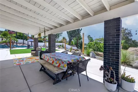 Exterior - 28737 Live Oak Rd, Highland, CA 92346 photo 6 of 19