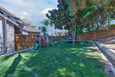 Exterior - 28737 Live Oak Rd, Highland, CA 92346 photo 9 of 19