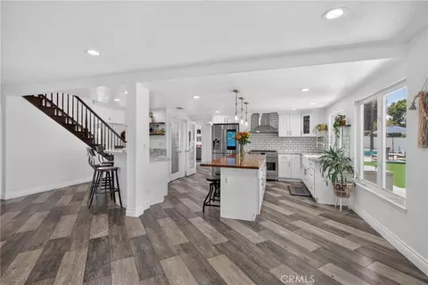 Entry Way - 28737 Live Oak Rd, Highland, CA 92346 photo 4 of 6