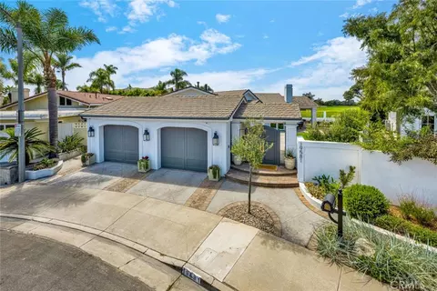 19581 Summer Breeze, Huntington Beach, CA 92648