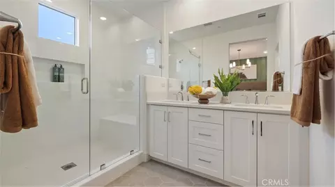 Bath - 1804 Lychee St, Fullerton, CA 92835 photo 1 of 2