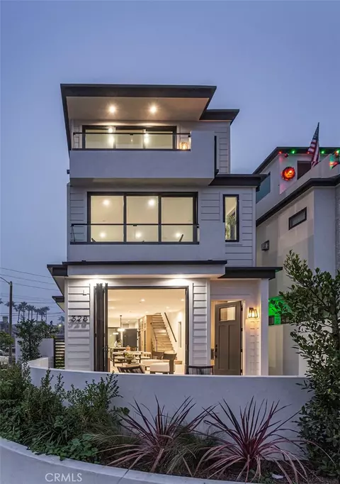 328 3rd St, Huntington Beach, CA 92648