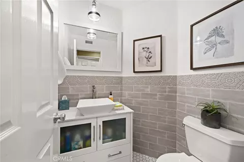 Bath - 14739 Ranchview Ter, Chino Hills, CA 91709 photo 2 of 4
