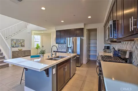 Kitchen - 43124 Armonia Ct, Indio, CA 92203 photo 3 of 3