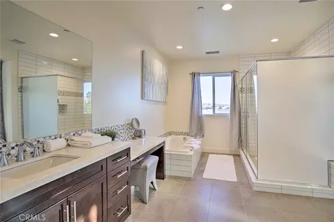 Bath - 43124 Armonia Ct, Indio, CA 92203 photo 5 of 5