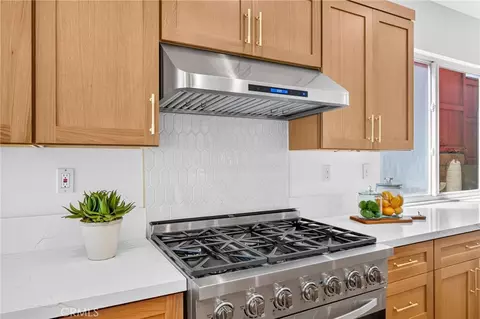 Kitchen - 8856 E Crestview Ln, Anaheim, CA 92808 photo 4 of 7