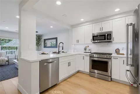 Kitchen - 3 Three Vines Ct, Ladera Ranch, CA 92694 photo 4 of 5