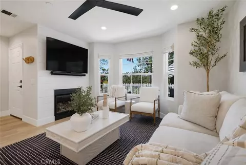 Living - 3 Three Vines Ct, Ladera Ranch, CA 92694 photo 2 of 5