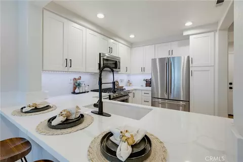 Kitchen - 3 Three Vines Ct, Ladera Ranch, CA 92694 photo 2 of 5