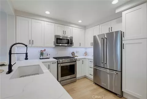 Kitchen - 3 Three Vines Ct, Ladera Ranch, CA 92694 photo 3 of 5