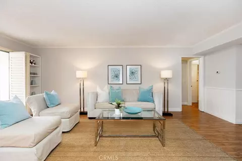 Living - 420 S Madison Apt 109 Ave, Pasadena, CA 91101 photo 3 of 4