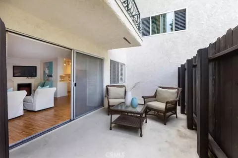 Exterior - 420 S Madison Apt 109 Ave, Pasadena, CA 91101 photo 2 of 9